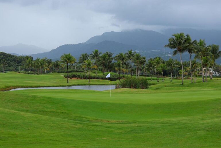 Caitlyn Macnab LET Tour Card