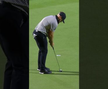 Tyrrell Hatton catching fire with the flatstick 🔥