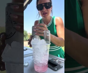 🌸🌸Classic, easy and refreshing! Cheers! 💚💚 #golf #cartgirl #bevcart #drinks #cocktails
