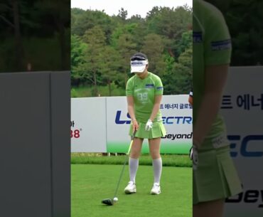 When Skill Meets Style #이예원 #YewonLee #yewonlee #golfshorts #golfswing #女子プロゴルファー #골프스윙