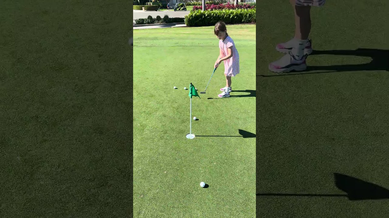 Golf Girl Golf Putting Skills #golfgirl #golf #golfskill #golfswing #golfer #putting #golflife