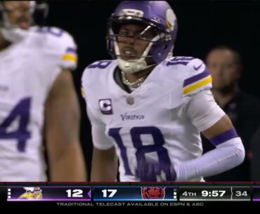 Randy Moss joins Peyton & Eli during fourth quarter of Vikings vs. Bears | 'MNF ManningCast'