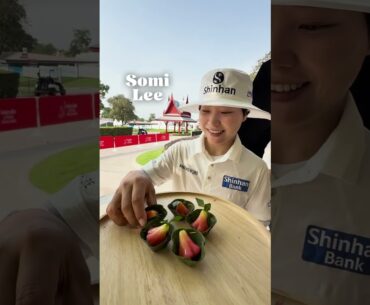 When in Thailand, try some Thai desserts 😋