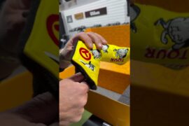 Just casually unboxing a Scotty Cameron Circle T like it’s no big deal