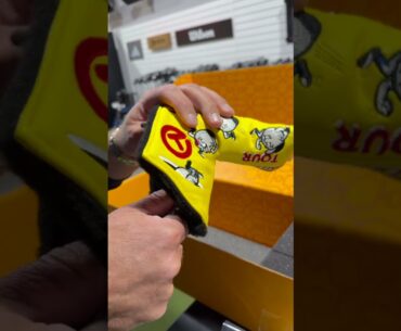 Just casually unboxing a Scotty Cameron Circle T like it’s no big deal