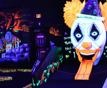 A clown decoration is used as part of the golf course at the Monster Mini Golf location in Keller. (Patricia Ortiz/Community Impact)