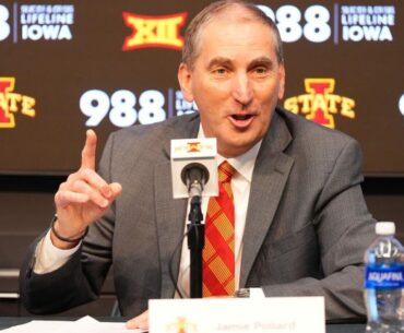 Iowa State AD Jamie Pollard meeting Donald Trump Tiger Woods