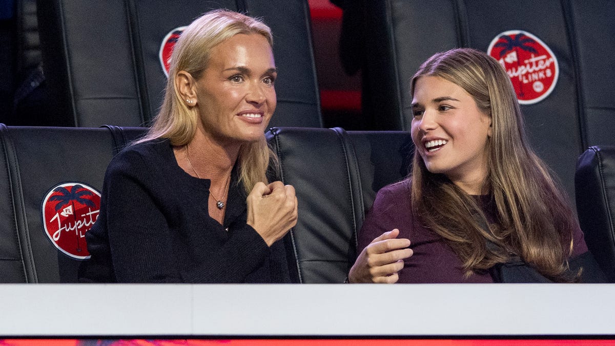 Vanessa Trump, Tiger Woods come up on Kai's blog. Sort of. See video