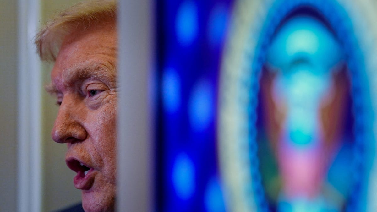 Trump won't apologize for racist Obama video, claims he didn't see it