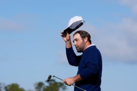 Scheffler nears another top-10 finish after bogey-free Saturday at Pebble Beach Pro-Am