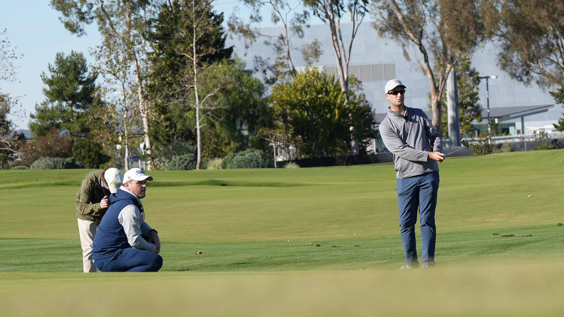 Jack Hirsh during his Vokey SM11 wedge fitting with TPI fitter Louis Raynard.