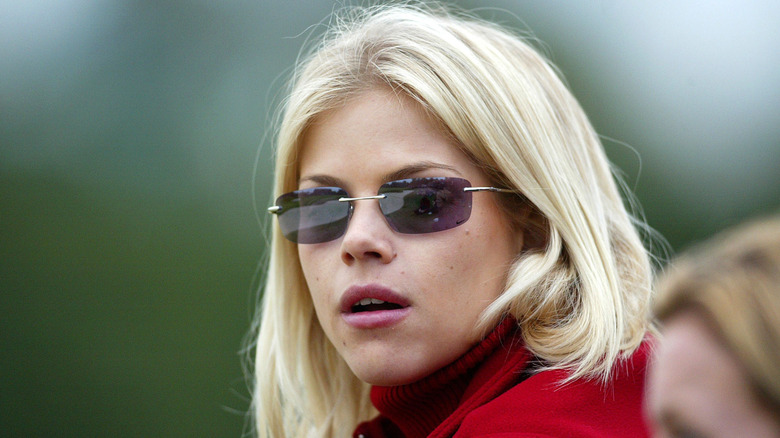 Elin Nordegren wearing sunglasses