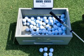 68° with a strong breeze was the perfect day to get out and bang some balls. Unfortunately we were on the mats today, but at least I wasn't workin!