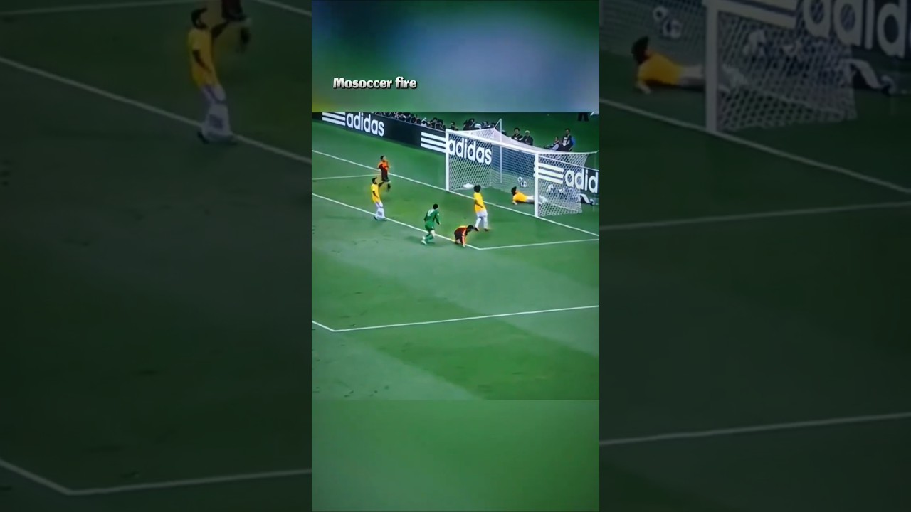 Epic insane saves ⛔ #futbol #footballshorts #viral