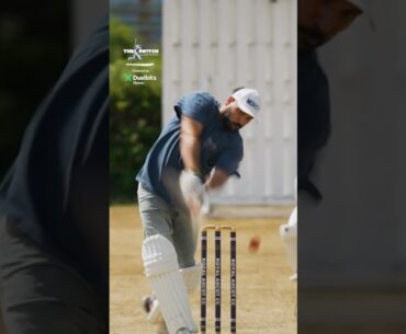 Yuvraj Singh Uses An UNRELEASED Cricket Bat (Illegal!) 🤯