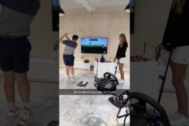 He simulated the cart girl 😂