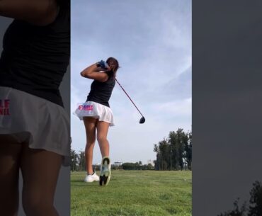 Amazing Golf Swing you need to see | Golf Girl awesome swing | Golf shorts | Therese Holland
