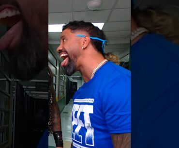 Hey Rhea Ripley, Jey Uso says “hi” 👀😂 #WWERaw