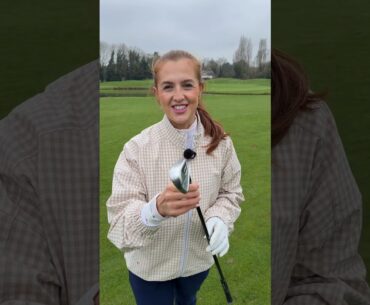 Pitch shot Vs Chip Shot ⛳️💥 what’s the difference? 😳😱 #golf #golftips #golfswing