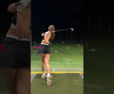Amazing Golf Swing you need to see | Golf Girl awesome swing | Golf shorts | MOLLIE LOUISE WHITE