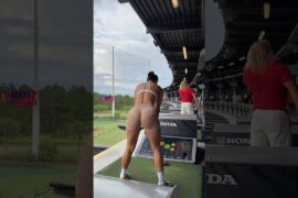 Amazing Golf Swing you need to see | Golf Girl awesome swing | Golf shorts | Dani Gil