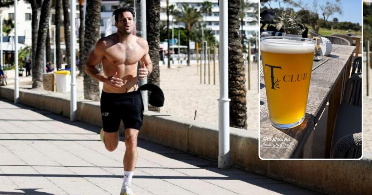 Mark Wright spotted playing golf in Mallorca Mark Wright spotted playing golf in Mallorca