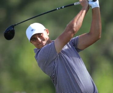 Ludvig Åberg leads The Players Championship after round two