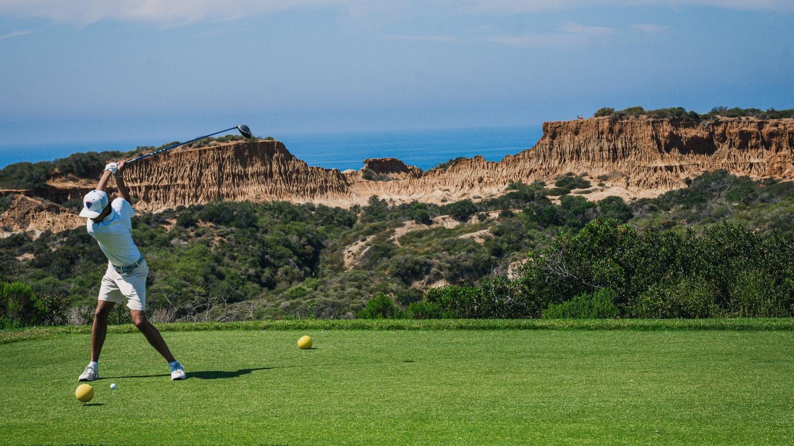 Blue Demons Close Out Giles-Spratley Collegiate University of Iowa Logo