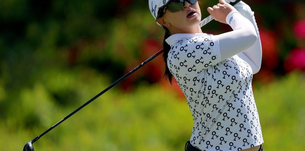 Sei Young Kim blows all but 2 strokes of 8-shot lead in L.A.