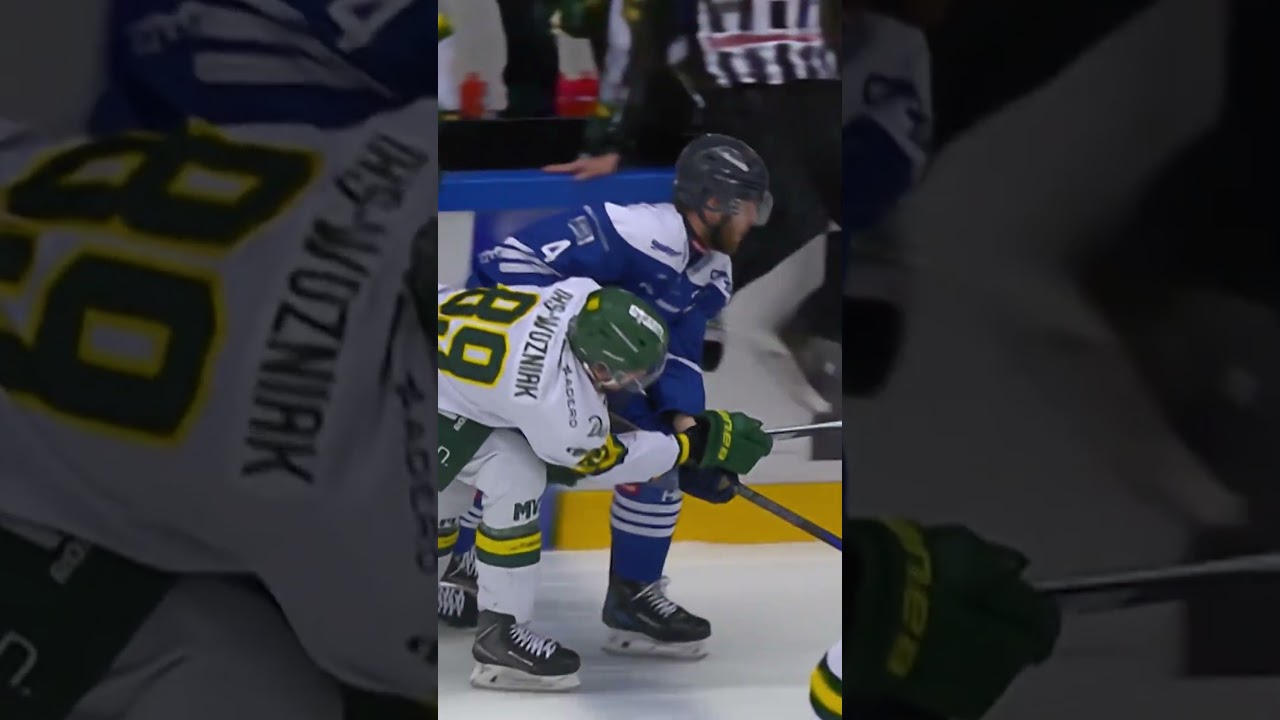 Olli Vainio tacklar Alexander Leandersson (IF Björklöven BIK Karlskoga Hockeyallsvenskan) (#Shorts)