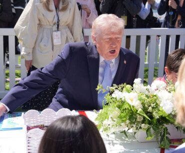 Donald Trump sends fierce 7 word golf message surrounded by children at the White House - Politics - News