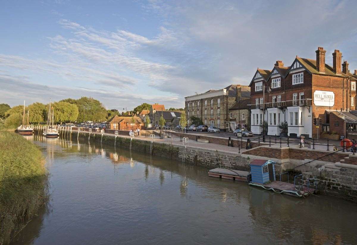 Take in beaches, riverbanks and golf courses on this self-guided Shepherd Neame pub walk in Sandwich