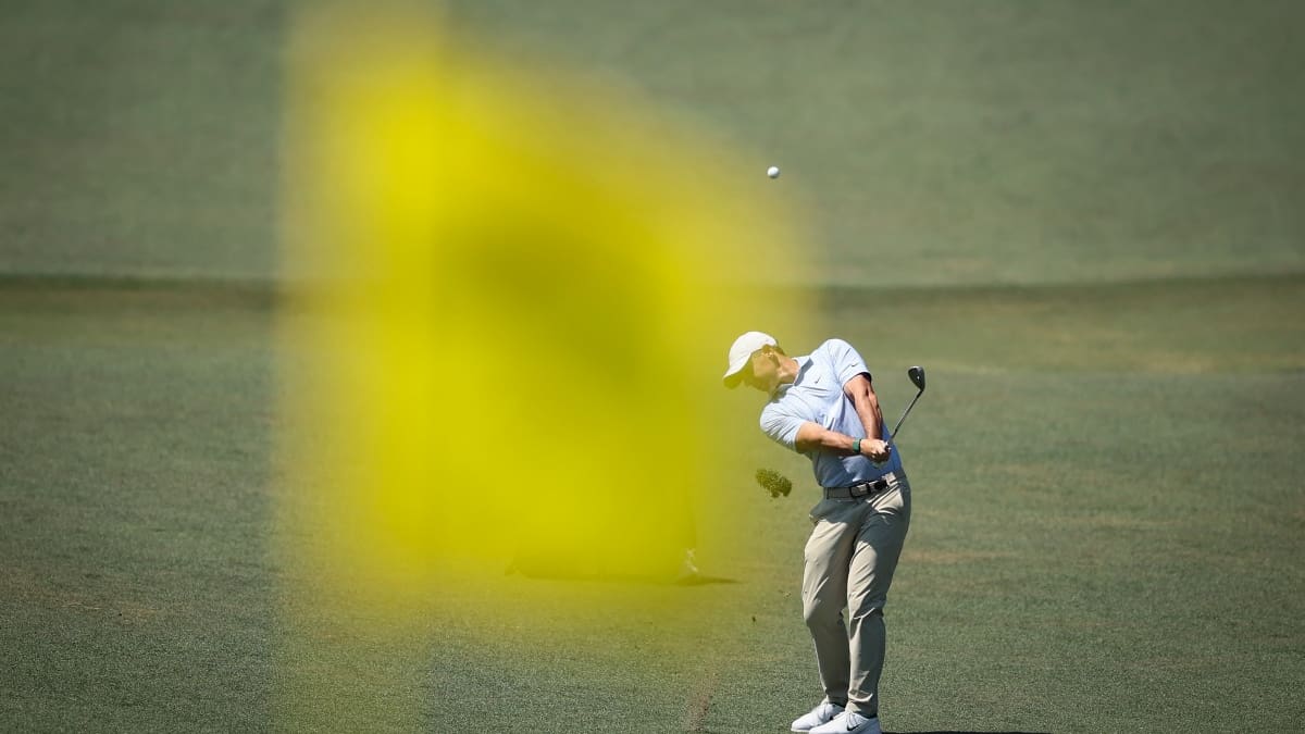 Masters 2026 live updates: Rory McIlroy and Cameron Young share early lead in final round