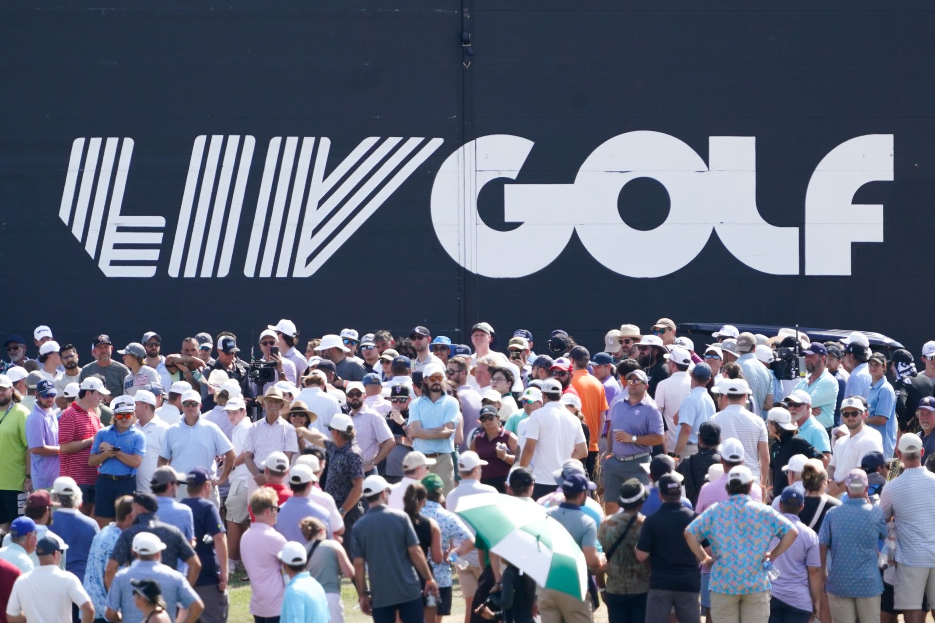 Reports Reignite Saudi PIF's LIV Golf Exit Talk
