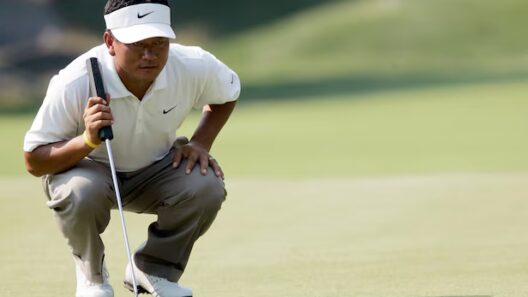 Can one of those jumbo putter grips fix your inconsistency on the greens? | Golf Equipment: Clubs, Balls, Bags