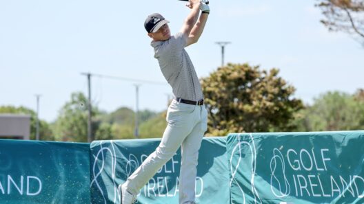 Hill holds one shot lead at the East