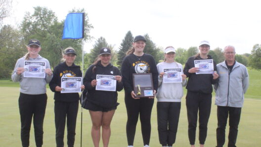Golden Hawk girls capture conference golf title