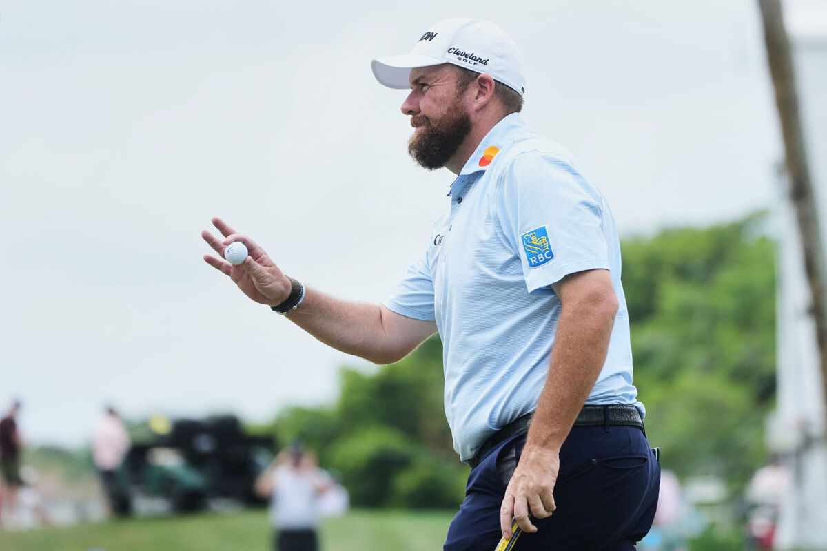 UNDER PRESSURE: Shane Lowry is finding it hard to make progress in Philadelphia Pic:(AP Photo/Marta Lavandier)