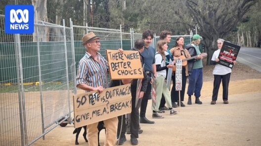 Protesters say they are in chains at North Adelaide Golf Course redevelopment