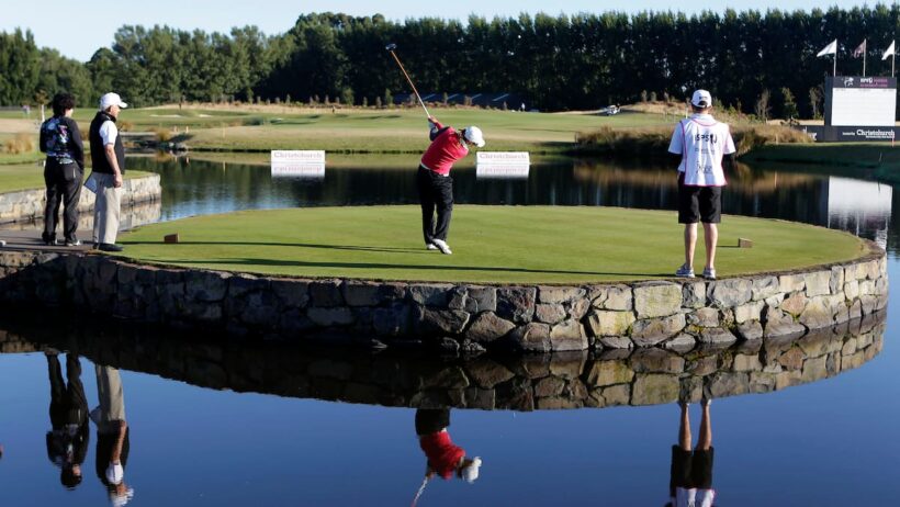 Pegasus Golf Course: Mayor wants talks with Wolfbrook over housing plan