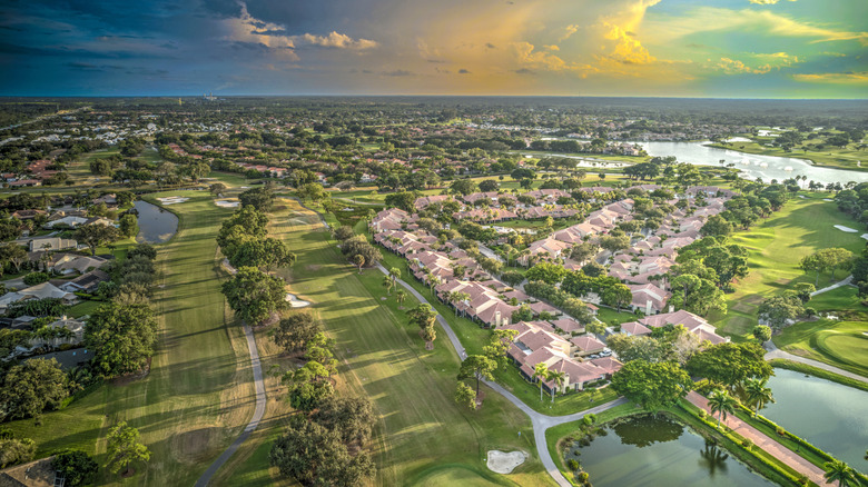 An aerial view of a Palm Beach Gardens neighborhood with a golf course