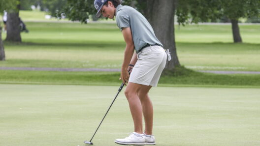 Carter White burns Moorhead CC for course record in Red River Am - InForum