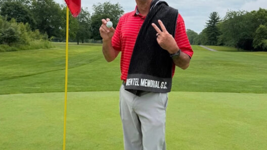 Ohio man makes albatross, finishes round with the same golf ball