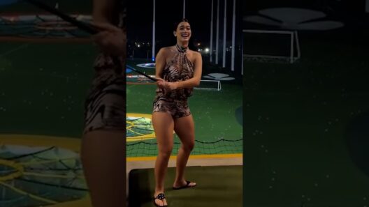 Amazing Golf Swing you need to see | Golf Girl awesome swing | Golf shorts | Ashley Serrano