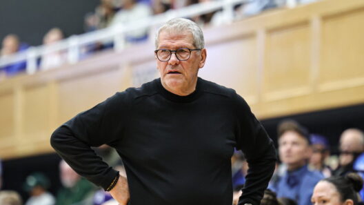 "Big Difference": Geno Auriemma Confirms Caitlin Clark Is No Tiger Woods—and Explains Why It Matters