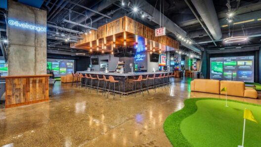 Five Iron Golf planning first suburban location in Naperville