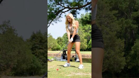 Think we’d survive a scramble together? #golf #golfgirl #golfswing