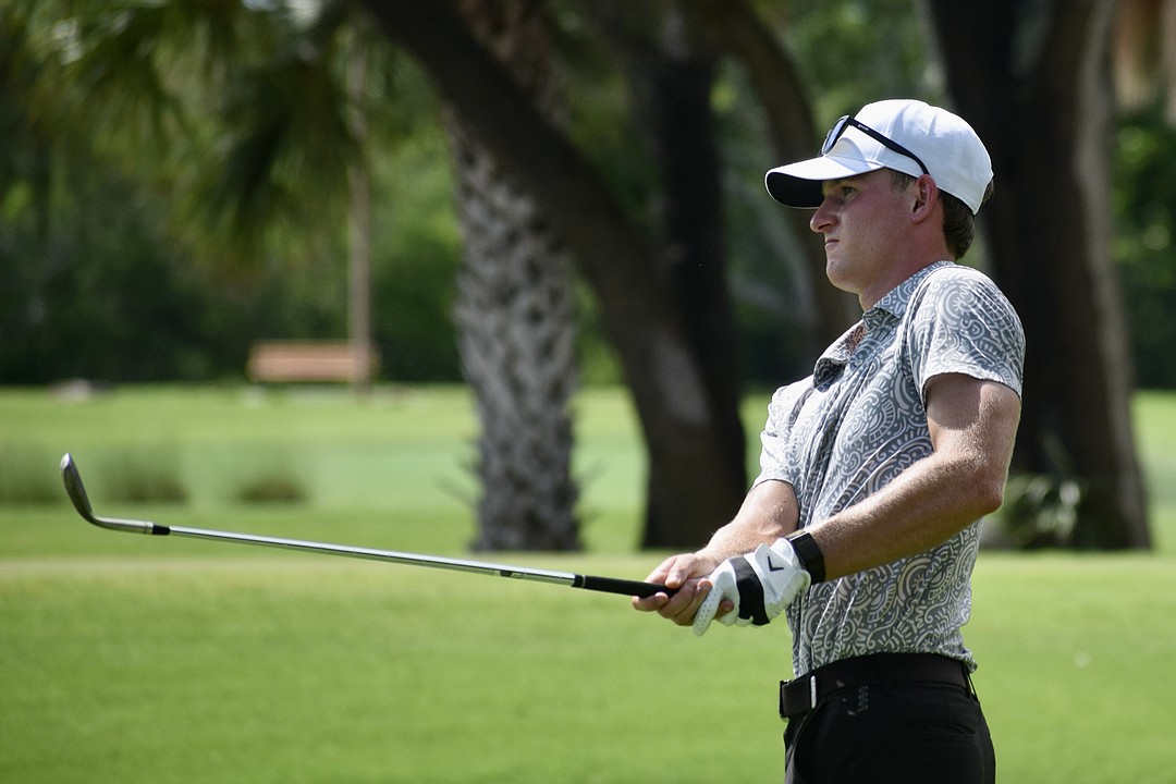 Sarasota High boys golf builds back