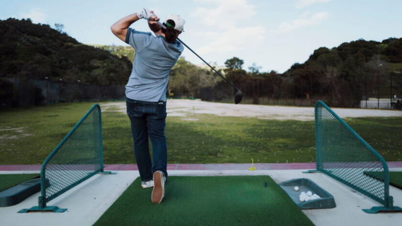Brokers gobble up tee times at public golf courses, resell them. Newsom signs bill to ban that practice