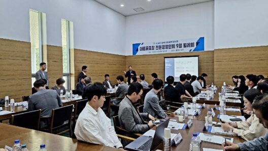 The Korea Popular Golf Club Association shared various management strategies to strengthen the compe..